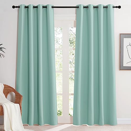 KGORGE Blickdichte Vorhänge mit Ösen Gardinen Grün Blickdicht Thermovorhang Hitzeschutz Tür Innen Verdunklungsgardinen Schlafzimmer, 2er Set 220 x 140 cm(HxB), Hellgrün von KGORGE