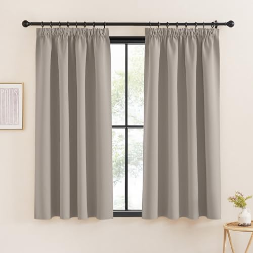 KGORGE Kräuselband Gardinen Blickdicht Schlafzimmer 2er Set 145 x 140 cm(HxB) Verdunklungsvorhänge Kurz für Schiene Thermovorhang Hitzeschutz, Sandfarben von KGORGE