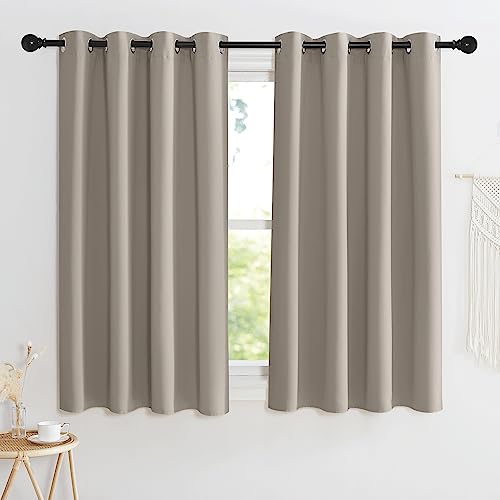 KGORGE Ösen Gardinen Blickdicht Thermo Vorhänge gegen Hitze 2er Set 135 x 140 cm(HxB) Verdunkelungsvorhang Kurz Wohnzimmer, Sandfarben von KGORGE