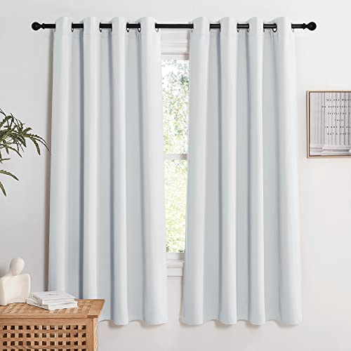 KGORGE Thermo Vorhänge gegen Hitze Verdunkelungsvorhang Weiss Ösenvorhang 2er Set 160 x 140 cm(HxB) Verdunkelnde Gardinen Wohnzimmer Modern Kurz, Grauweiß von KGORGE