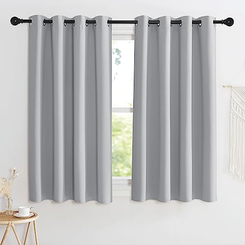 KGORGE Verdunkelungsvorhang Ösen Schlafzimmer Gardinen Blickdicht Kurze Vorhänge Thermo Vorhang Gegen Hitze Ösenvorhang 2er Set 125 x 140 cm(HxB), Hellgrau von KGORGE