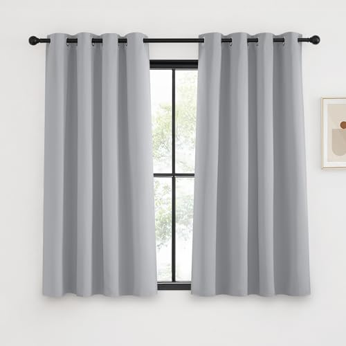 KGORGE Verdunklungsvorhang Kurz Ösenvorhang 2er Set Fenster Blickdichte Gardinen mit Ösen Thermovorhang gegen Hitze Gardinen Hellgrau Blickdicht, 145 x 140 cm(HxB) von KGORGE