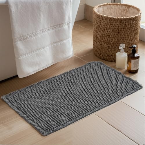 KGORGE Waffel-Badematte, super saugfähig, 43,2 x 61 cm, Bauernhaus, ultraweiche Badezimmerteppiche mit Quasten, für Badezimmer-Dekor, Boho-rutschfeste Gummi-Rückseite, Duschmatten für Boden-Badewannen von KGORGE