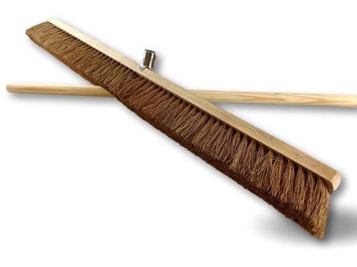 Straßenbesen mit Stiel | Außenbereich | Länge 100 cm | Borsten aus Naturfaser Kokos | Holzsockel | Verschraubte Metallhülse Ø 28 mm | Kibros 2090M von KIBROS