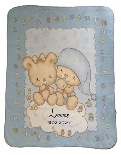 Flauschig warme Decke mit Bestickung (Name + Geburtsdatum o.Ä.) - und mit wunderschöner Motiv Applikation (Bärchenpaar - HELLBLAU) von KIDDI-MEDIA