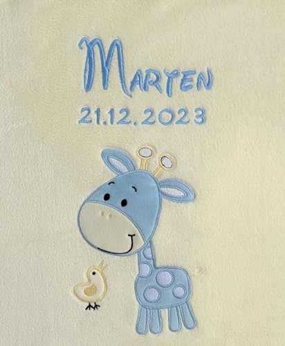 KIDDI-MEDIA Babydecke mit Name und Geburtsdatum Bestickt/kuschelig weich / 1A Qualität (Beige - Giraffe Hellblau 2) von KIDDI-MEDIA