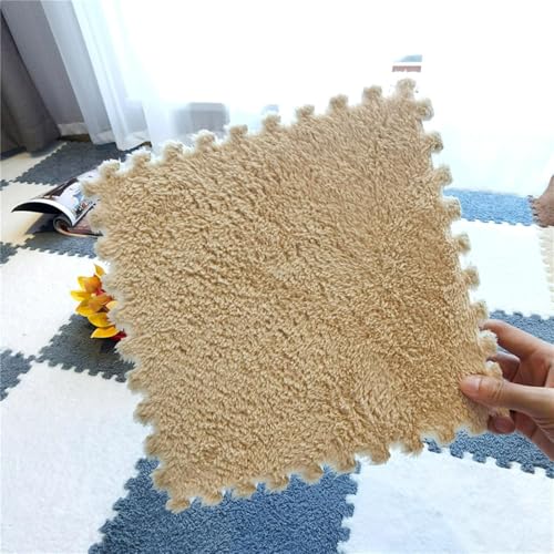 KIJyfgTR 100 Stück ineinandergreifende quadratische Teppiche, weiche geteilte Puzzle-Bodenmatte, kurze Plüschschaum-Bodenmatte, 30,5 x 30,5 cm, für Zuhause, Schlafzimmer, Salon, Mandel von KIJyfgTR