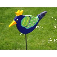 Garten Deko Outdoor, Gartenstecker Zaunkönig "Rakel" in Blau Mit Gelber Krone, Handgefertigt Und Wetterfest Lackiert Eisenstange von KIMAMAdesign