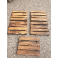 Kistenkolli Altes Land - 5 Stück geflammte Kopfseitenteile von alten Holzkisten inkl. der Dreiecksleisten Kistenkolli Altes Land - 5 Stück geflammte Kopfseitenteile von alten Holzkisten inkl. der Dreiecksleisten von KISTENKOLLI ALTES LAND