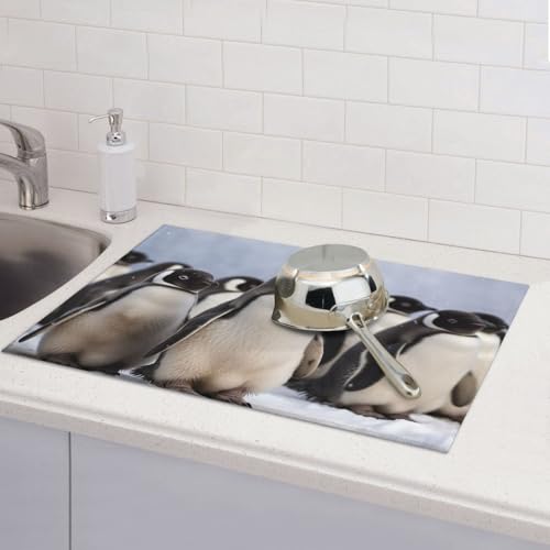 Abtropfmatten für Küchentheke, super saugfähig, wendbar, Mikrofaser, Küchenarbeitsplattenschutz, junge Pinguine mit Schneeschalen, Abtropfmatte, 45,7 x 61 cm Abtropfmatten für Küchentheke, super saugfähig, wendbar, Mikrofaser, Küchenarbeitsplattenschutz, junge Pinguine mit Schneeschalen, Abtropfmatte, 45,7 x 61 cm von KLLTYHMU