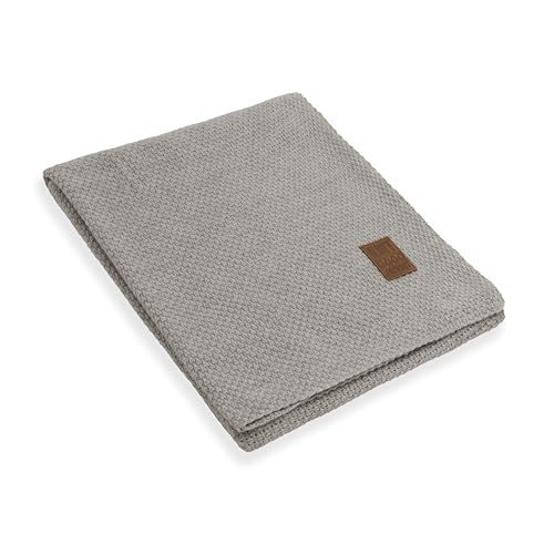 KNIT FACTORY - Jesse Gestrickte Decke - Wohndecke - Kuscheldecke - Gestrickte Sofadecke - Plaid aus Wolle - Wolldecke - Iced Clay - 160x130 cm von KNIT FACTORY