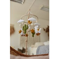 Lama Mobile, Baby Mobile, Mobile Mädchen, Boho Kinderzimmer Deko, Neutrales Shower Geschenk von KNOPAtoys