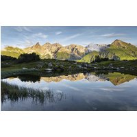 KOMAR Vliestapete »Allgäu Spiegel«, Breite 450 cm, seidenmatt - bunt KOMAR Vliestapete »Allgäu Spiegel«, Breite 450 cm, seidenmatt - bunt von KOMAR