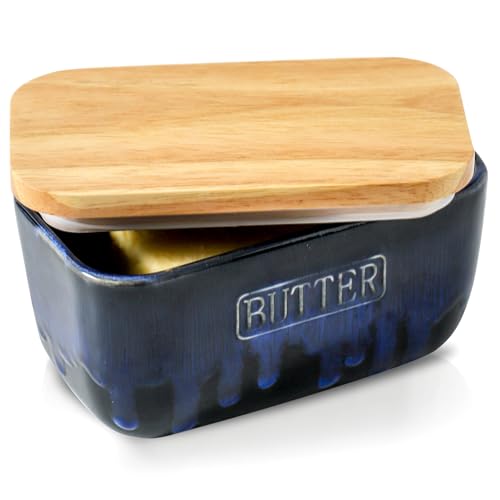 KOOV Große Butterdose aus Porzellan mit Deckel für Arbeitsplatte, luftdichter Butterbehälter mit Eichendeckel, Buttertopf, perfekt für 2 Butterstäbchen, reaktive Glasur (Nebula Blue, 15,2 cm) von KOOV