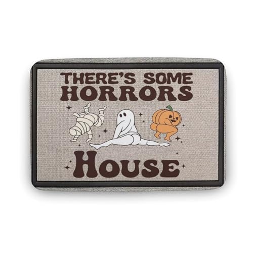 KOPUTE Fußmatte mit Aufschrift "There's Some Horrors In This House", Halloween-Dekoration für Zuhause, lustige Geister-Kürbis-Matte, Korallen-Samt-Teppich, Heimdekoration, Willkommensmatte, von KOPUTE