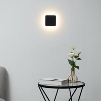 Schwarze quadratische LED-Wandleuchte im minimalistischen Stil - Eporedia von KOSILUM