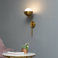 Kosilum - Vintage Messing-Wandlampe mit Glaskugel - Vania von KOSILUM