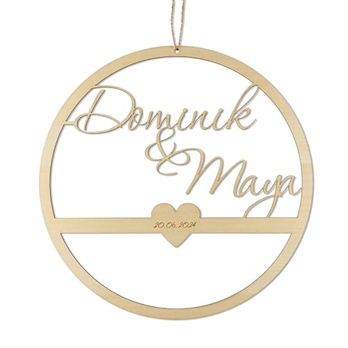 Personalisierter Türkranz/Türschild 25x25cm aus Ahorn Holz mit Namen - Geschenkidee zur Hochzeit | Geburtstag | Weihnachten | Namensschild | Türschild | Wand-Deko von KS Laserdesign