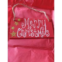 Rotes Handgemaltes Weihnachtsschild, Weihnachtsgeschenk, Frohe Weihnachten, Handgeschriebenes Schild, Hängeschild, Weihnachtsdeko von KTGsCards