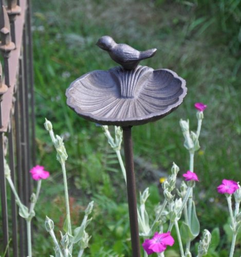 KUHEIGA Vogeltränke auf Stab - Höhe 98cm von KUHEIGA