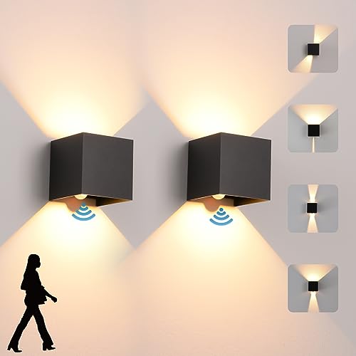 2 Pack LED Wandleuchte Innen/Aussen mit Bewegungsmelder,12W 3000K Warmweiß Wandlampe,IP 65 Wasserdichte Außenwandleuchte,Modern Außen Wandbeleuchtung mit Auf und ab Einstellbar Abstrahlwinkel,schwarz von KUKAK