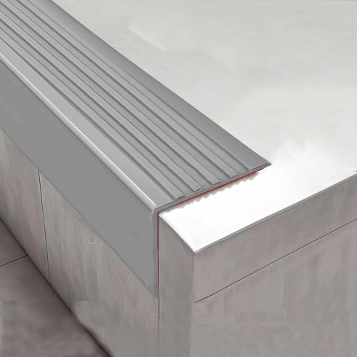KUKIXKK Treppenkantenprofil PVC Winkelprofil Eckenschutz Eckleiste Stufenkantenprofil Safety Kantenschutz Treppenprofil Treppenkante für Treppenkanten，Breite: 5X5cm(Gray,1.7m/5.58ft) von KUKIXKK