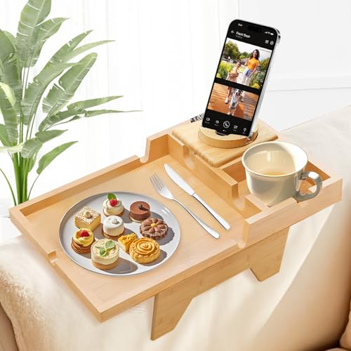 KUKKUME Couch Tablett Sofatablett Armlehne Sofa Butler Couch Organizer mit Getränkehalter und 360° Drehbarer Telefonhalter Bambusholz Couchbar Snackbox Sofabar Snackbar für Tasse Telefon Tablet Snack von KUKKUME