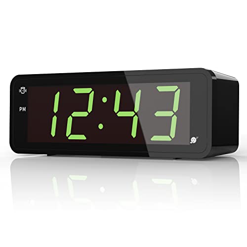 KWANWA Digitaler Wecker,1,8" LED Große Ziffern Display,Alarm Clock Batteriebetrieben,Helligkeit Regelbar,Snooze,12/24HR,Leicht Lesbare Zahlen für Senioren(Grüne Anzeige) von KWANWA