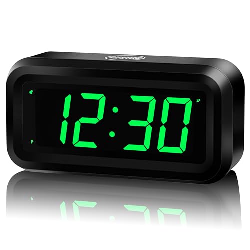 KWANWA Digitaler Wecker, LED Uhr Batteriebetrieben Tischuhr mit 3 Einstellbarer Helligkeit/Snooze/Ohne Ticken/12/24Hr 1,2'' Grün Digital Display Gut Lesbares Tragbarer Reise wecker von KWANWA