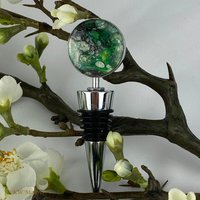Weinflaschen-Verschluss Aus Kupfer Mit Einem Acryl Pouring Kunstwerk in Runder Form - Unikat von KWMalerei