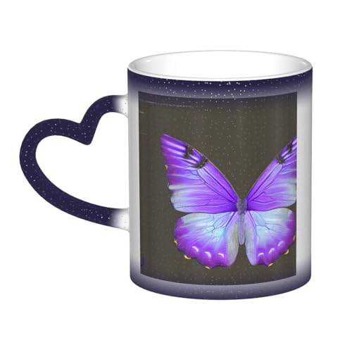 Tasse mit Farbwechsel und lila Schmetterlingen im Himmel – verzaubern Sie Ihre Momente Tasse mit Farbwechsel und lila Schmetterlingen im Himmel – verzaubern Sie Ihre Momente von KWQDOZF