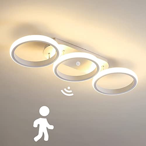 LED Deckenleuchte mit Bewegungsmelder Moderne Flur Deckenlampe mit Sensor Weiß Ring Design Deckenbeleuchtung für Treppe Wohnzimmer Balkon Küche Garage Veranda BüRo Lampen (3000K) von KZT