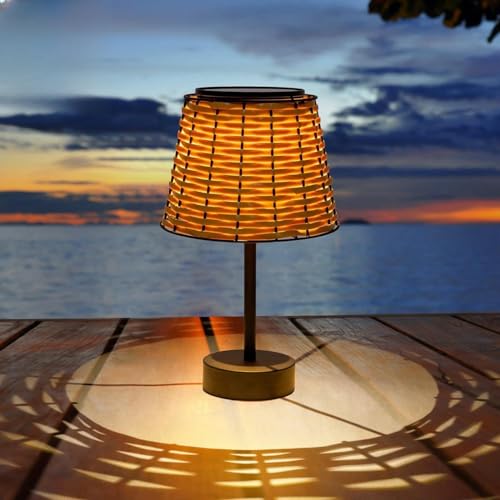 LED Solar Tischlampe Outdoor Tischleuchte aus Bambus IP44 Wasserdichtes Solarlampen für Außen Garten Handgefertigte Rattan Laternenschirm Vintage Solar Lampe für Balkon Terrasse Hotel Esstisch 3000K von KZT