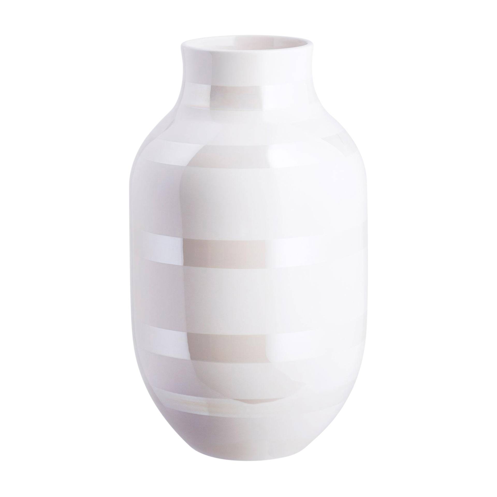 Kähler - Omaggio Vase H 30,5cm - perlweiß/H 30,5cm / Ø 19cm/Jedes Stück ein Unikat von Kähler