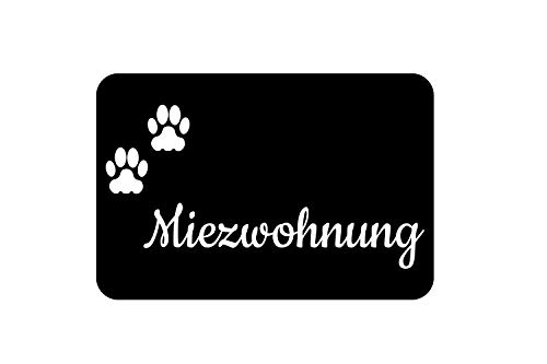 Kaffeebecher24 Fußmatte Katze mit Spruch „Miezwohnung“, Türvorleger rutschfest, Fussabtreter Katze, Waschmaschinenfest, 60 x 40cm, Schwarz von Kaffeebecher24