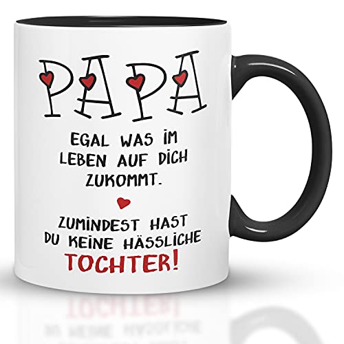 Kaffeebecher24 - Tasse Papa hässliche Tochter - Papa egal was auf dich zukommt zumindest hast du keine hässliche Tochter - DAD Tasse zum Geburtstag, Vatertag - Spülmaschinenfest - (schwarz) von Kaffeebecher24