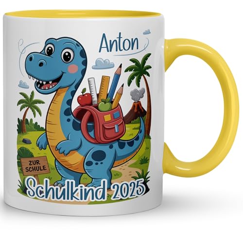 Personalisierte Dino-Tasse zur Einschulung 2025 – Geschenk mit Name – Schulkind-Tasse für Jungen und Mädchen – Kindergarten- & Schulstart-Geschenk – 330ml Keramiktasse, Farbe: Sonnengelb von Kaffeebecher24