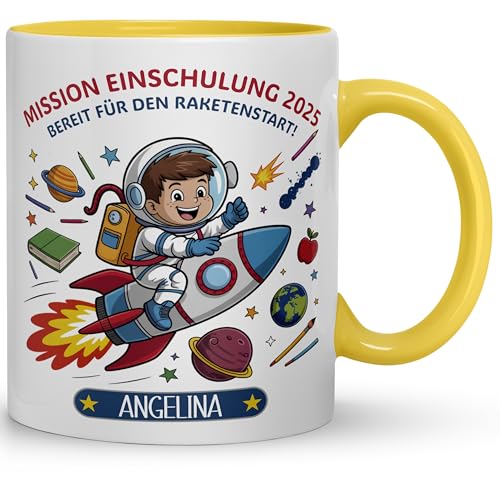 Personalisierte Tasse Einschulung 2025 – Astronaut & Rakete – Geschenk mit Name – Mission Schulstart – Schulkind-Tasse für Jungen & Mädchen – 330ml Keramiktasse, Farbe: Sonnengelb Personalisierte Tasse Einschulung 2025 – Astronaut & Rakete – Geschenk mit Name – Mission Schulstart – Schulkind-Tasse für Jungen & Mädchen – 330ml Keramiktasse, Farbe: Sonnengelb von Kaffeebecher24