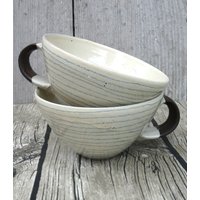 Milchkaffeetasse "strimlad"-Getöpfert Milchkaffeetasse "strimlad"-Getöpfert von Kaffeepott
