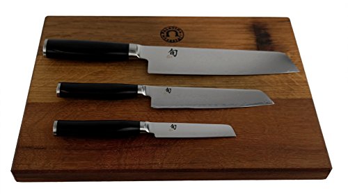 KAI Shun Premier Tim Mälzer | Messerset | Officemesser, Allzweckmesser und Santoku | ultrascharfe Japan Messer aus Damaststahl | + großes Schneidebrett aus Fassholz 40x30 cm | VK: 739,- € von Kai / Palatina Werkstatt