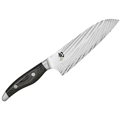 KAI Shun Nagare Santoku 18 cm Klingenlänge - 72 Lagen Damaszenerstahl VG 2 & VG 10 Dual-Core-Klinge - Pakkaholz grauschwarz - Handgefertigt in Japan - japanisches Kochmesser Küchenmesser geschmiedet von KAI