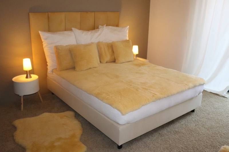 Matratzenauflage Unterbett Lammfell Medizin eingefasst Kaiser von Kaiser