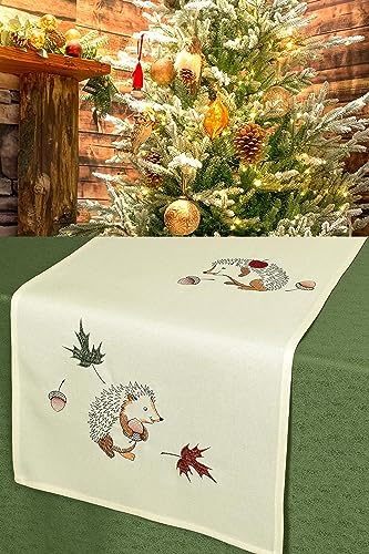 KAMACA Tischläufer 40x140 cm rechteckig mit filigraner Stickerei Küche Esstisch Tisch Dekoration Eyecatcher in Herbst Winter Weihnachten (Igel im Herbst) von KAMACA