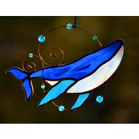 Wal-Sonnenfänger Aus Buntglas - Ozean-Fensterdekor Geschenk Für Meeresliebhaber Maritime Glas-Hängekunst von KamillaArt