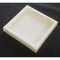 Handgemachtes Weißes Carrara Marmor Tablett 15 cm × 16", Perfekt Für Ihren Nachttisch, Badezimmer Oder Als Snack-Serviertablett von KandMStoneandGlass