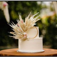 4' Rustikales Rosa Und Goldenes Pampasgras Getrocknete Blume Tortenstecker Kranz | Uk Hochzeit Oh Baby Cake Topper von KandaAndCo