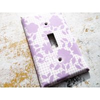 Handgefertigte Florale Kippschalterplatte Farbenfrohes Wohndekor Handgefertigte Florale Kippschalterplatte Farbenfrohes Wohndekor von KanderaStudio