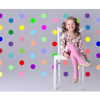 Regenbogen Spots Mehrfarbige Polka Dots Konfetti Wall Art Sticker Kit Aufkleber Grafik Kinderzimmerdeko von Kapowboomgraphics