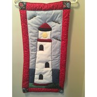 Leuchtturm Applikation Gesteppt Wandbehang Leuchtturm Applikation Gesteppt Wandbehang von KarenQuiltsAtHome