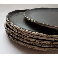6 Schwarze Teller | 30cm Handgemachter Keramik Steingut Bio Geschirr Rustikale von KariCeramics